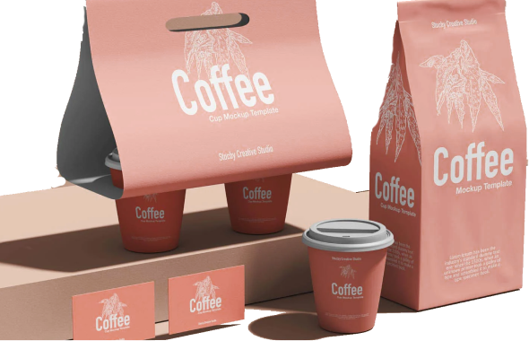 Conjunto de produtos de café em embalagens cor de rosa com copos, cartão de visita, suporte para transporte de copos e uma embalagem de grãos de café, todos com o logotipo 'Coffee'.